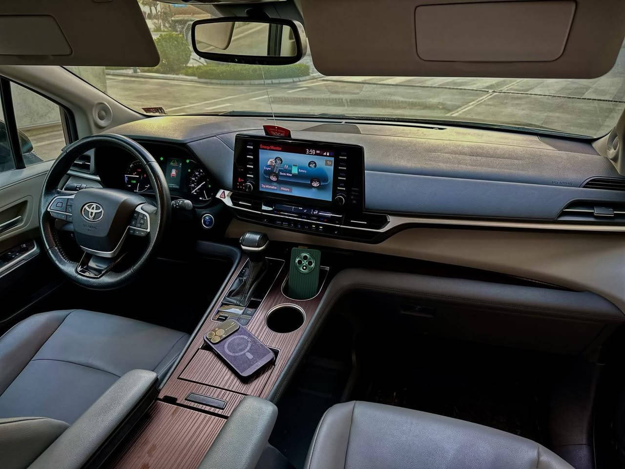 TOYOTA SIENNA XLE HYBRID ٢٠٢٢
-المحرك : 2500 cc هايبرد
-عداد المسافة ١٠١ الف ميل
-االون اسود
-تحديد مسار
-رادارات 360 درجة
-صقف ديفيدي
-كامرة خلفية
-تبريد 3 قطع مع تحكم خلفي مناخين
-3 انظمة قيادة
-سايد بريك بصمة
-حساسات خلفية
-فتحة سقف
-تشغيل بصمة
- 5 بصمات
-حساسات امامية
-كشنات جلد
-كشنات كهربائية
-حساس امطار
-حساس لايت (عالي ناصي)
-شاشة لمس كبيرة
-تدفئة كشنات
-انارة LED خلفي وامامي
-لايت عالي ناصي زينون
-خاصية طي المقاعد الخلفية لزيادة مساحة التحميل
-مقعد اضافي متحرك (يعني تصير 8 راكب)
-ابواب كهربائية شفط
-جنطة شفط كهربائية
-فتح وغلق الابواب بخاصية (الركلة)
-فتح وغلق الصندوف بخاصية (الركلة)
-نظام صوتي مميز مزود ب دمامات في الصندوق
-نظام التوقف الذاتي او مايعرف(مانع تصادم)
-وبقية مواصفات XLE المعروفة
-مكان السيارة سلیمانی  
السعر ٣١٥$ بي مجال جدا قليل
للاستفسار الاتصال
رقم سلیمانی وبأسمي تحويل مباشر
بس بيها واحد قدعه مصبوغ بدون دواخل ارباك
☎️(***********)اسیا
☎️(***********)کورک السليمانية, العراق
