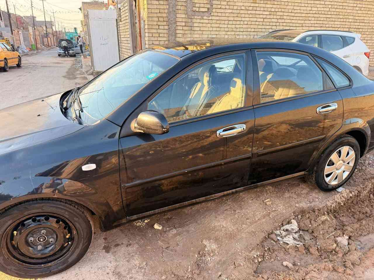 سوزوكي فورنزا موديل ٢٠٠٧رقم دولي
 باسمي لون اسود سيارة بلادية بيها جراد قليل بنيد وقمارة السعر ٦٠ورقة
 ***********
