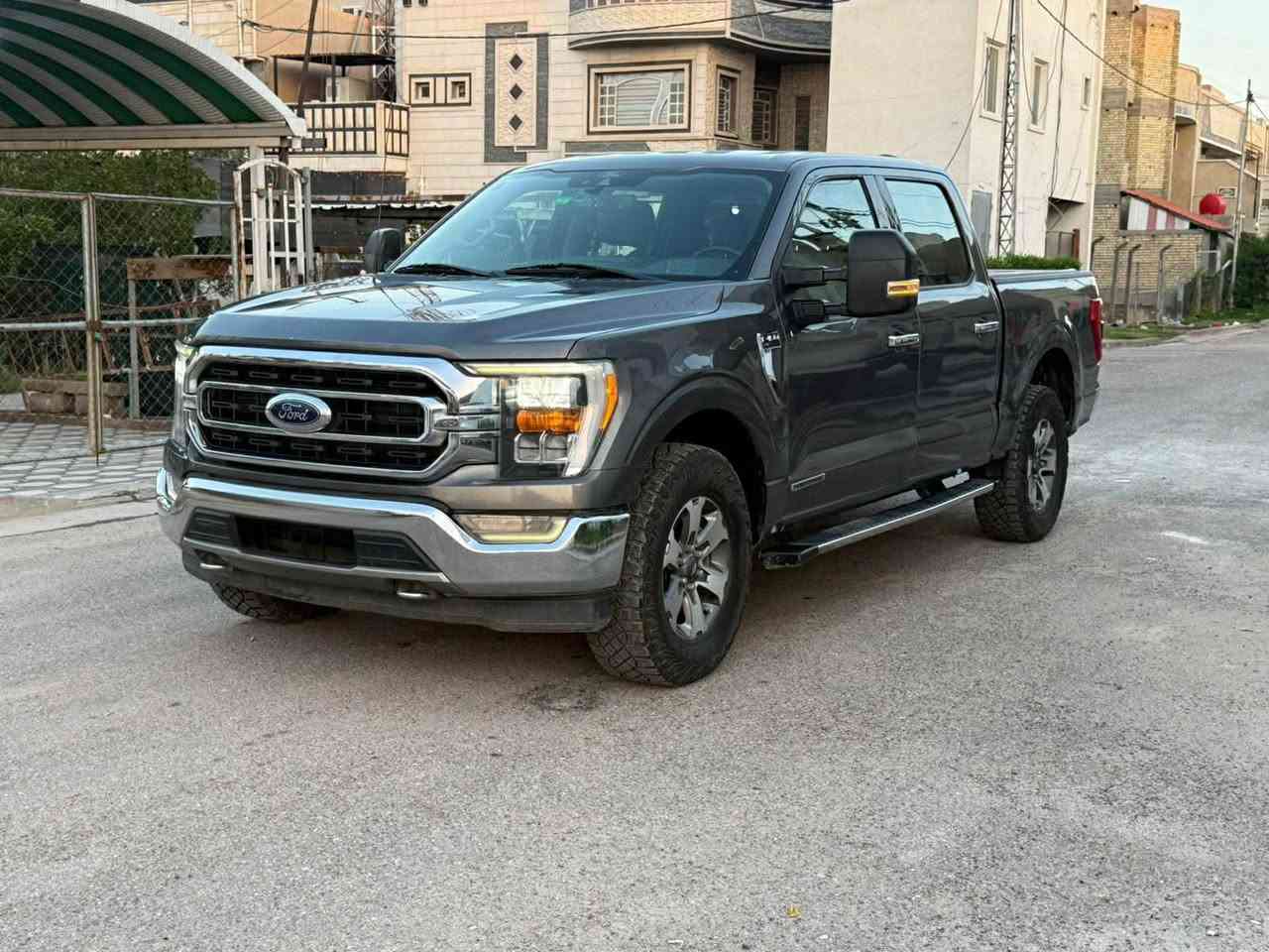 السلام عليكم.. فورد F150 موديل 2021 باب طويل بدي قصير محرك 3600هايبرد مواصفات XLT..ماشية ٨٤الف ..رقم بغداد دولي... للبيع او المراوس ..السعر 295...المكان بغداد ابو دشير *********** بغداد, العراق
