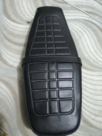 كشن اصلي ابو الخط الذهبي ناصي ترف  للبيع السعر 15 بيه مجال  0771877856...