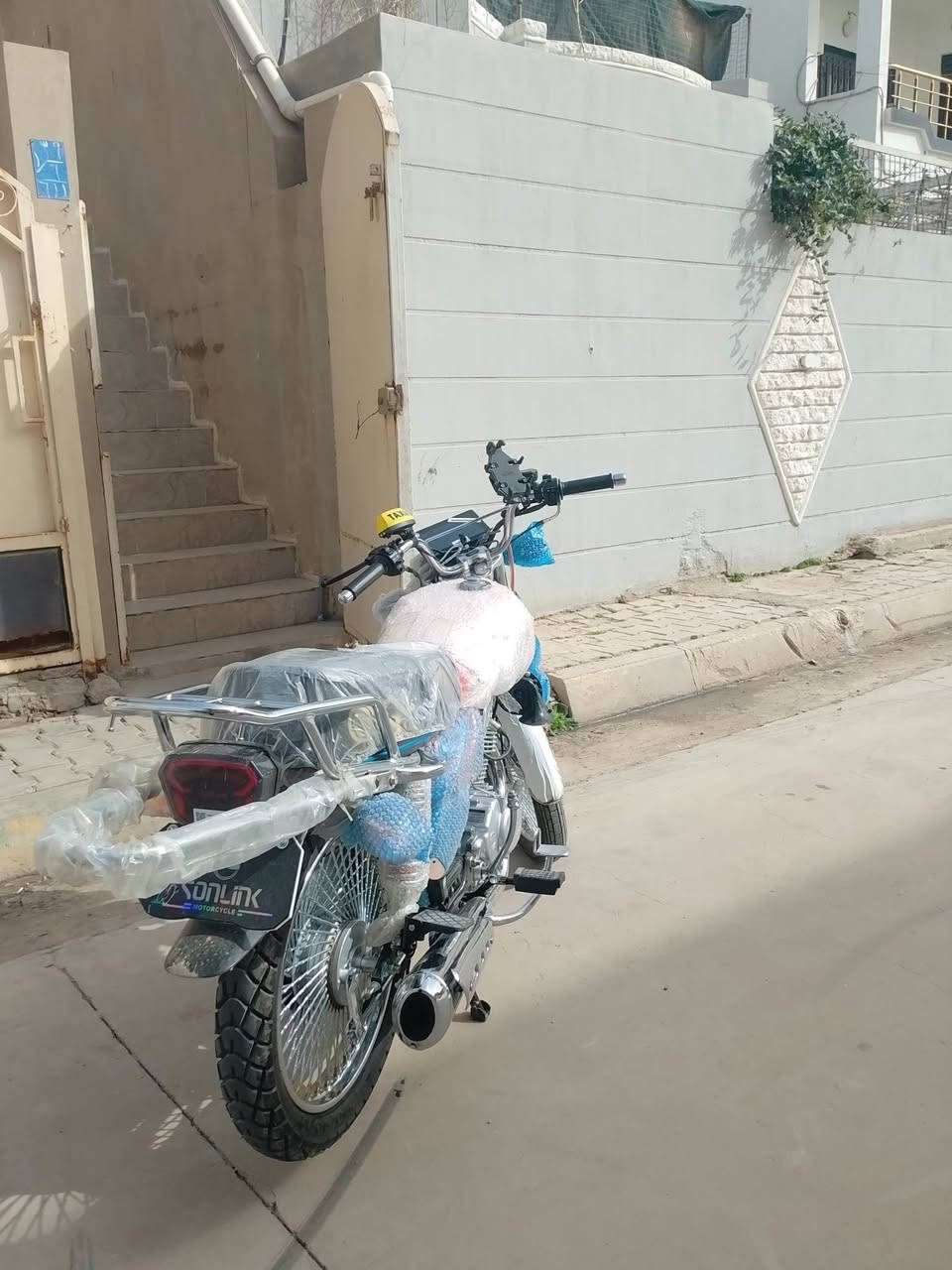 سلام عليكم دراجه 2025 بعدها صفر صار منزلها يومين فول موصفات اربعه كير سونك الماطور بعد بعلكته مكاني كركوك هذا رقمي *********** السعر ع خاص
