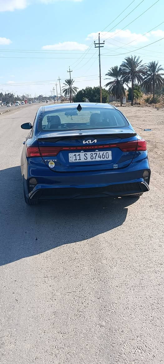 السلام عليكم فورتي موديل 22 وارد مريكي بدون حادث بس دعاميه ماميه ماشيه 85 صور الحادث موجوده بل منشور مكينه كير صدر مكفول نص موصفات السعر 148وبيه مجال قليل مكان السياره المحموديه *********** بي واتساب
