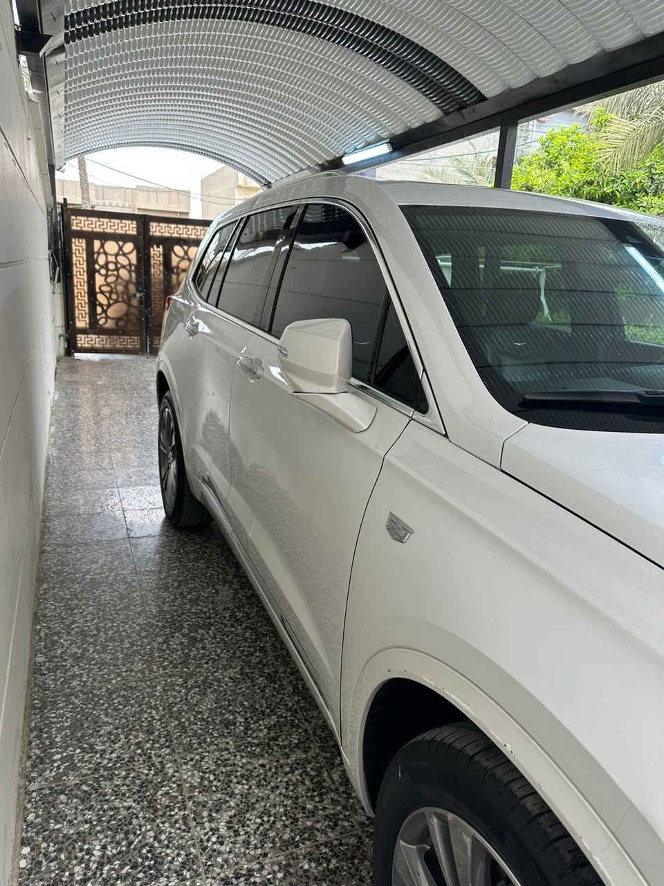 السلام عليكم 
للبيع كاديلاك XT6
الموديل 2022
ماشيه  23 الف mi 
فول مواصفات 
بانوراما 
تحكم ستيرن 
5 بصمات 
انطفاء ذاتي 
تشغيل عن بعد 
كشنات منفصلة +تحكم كهربائي 
تبريد 3 قطع 
كاميرات جميع جوانب +رادارات
 السياره منفيست بدون لوحات +صور الحادث مرفقه ايرباك فقط ستيرن
1gykpcrs6nz176865 رقم الشخصي
السعر ٢٤٥ بيها مجال 
مكان السياره السيديه
***********
