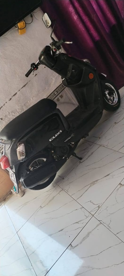 السلام عليكم 
ماكس بوليس مسطره 
موديل ٢٠١٤ 
الدراجة كامله من كلشي 
كلشي شغال بيه 
مكينه ما مفتوحه ابد والدهن كله موتل 
سعره مليون و ١٥٠ و بيه مجال 
خاص موجود 
الدراجه مكانه ناصريه مركز


**إذا كنت صاحب هذا الإعلان وتريد حذفه لأي سبب، رجاءا أرسل رسالة إلى الدعم الفني**