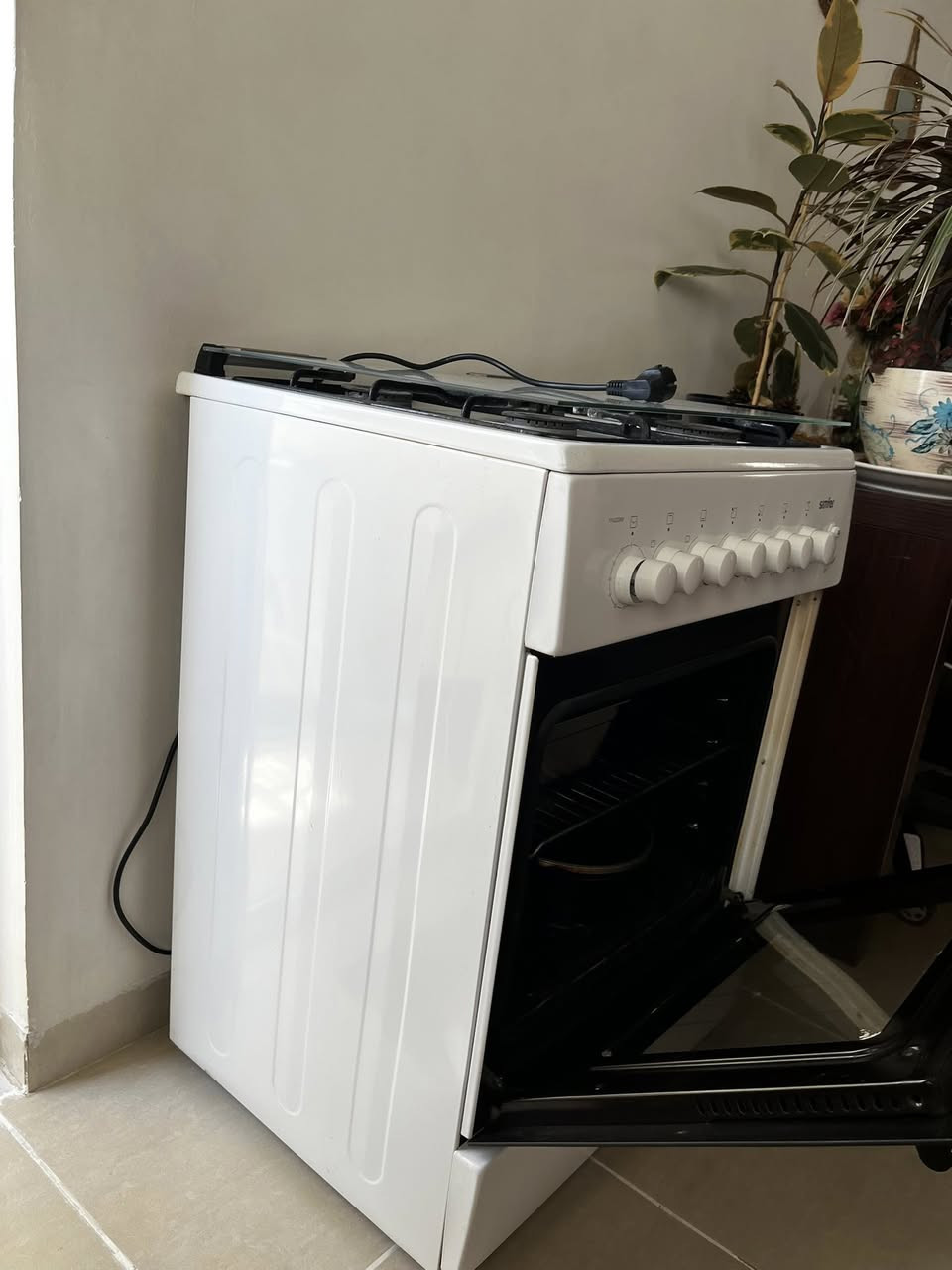 للبيع طباخ Simfer تركي أصلي
✅ 4 عيون غاز + فرن
✅ جميع الوظائف تعمل بشكل ممتاز
✅ عمره 3 سنوات
✅ بحالة جيدة ونظيف
✅ مناسب للاستخدام المنزلي

📍 أربيل
💰 السعر: 250,000 دينار قابل للتفاوض

للاستفسار أو المعاينة راسلني على الخاص


**إذا كنت صاحب هذا الإعلان وتريد حذفه لأي سبب، رجاءا أرسل رسالة إلى الدعم الفني**
