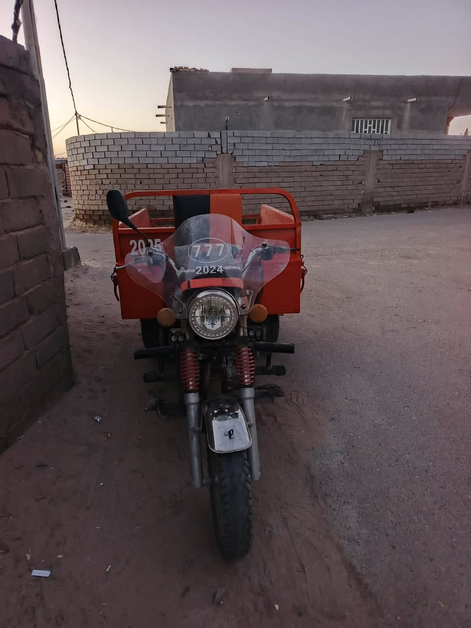 فرس موديل 19نضيفه مانقصها شي
كامله للبيع سعر واتساب 📞***********مكاني البصرة المدينه
