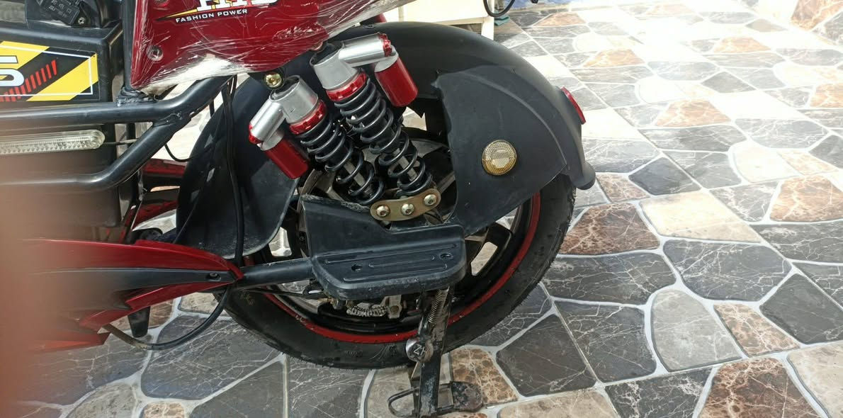 بايسكل شحن للبيع نظيف مابي عيب تايرات جوبلص اربع دبلات المرغوب كهربائيات كله شغال سعره 350 الف وبي مجال للطييين


**إذا كنت صاحب هذا الإعلان وتريد حذفه لأي سبب، رجاءا أرسل رسالة إلى الدعم الفني**