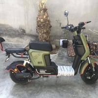 موطور شحن R8 للبيع بعدو جديد السعر 425 07817614239