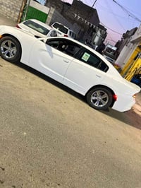 دودج جارجر • ٢٠١٦ • ماشي ٢٠٠