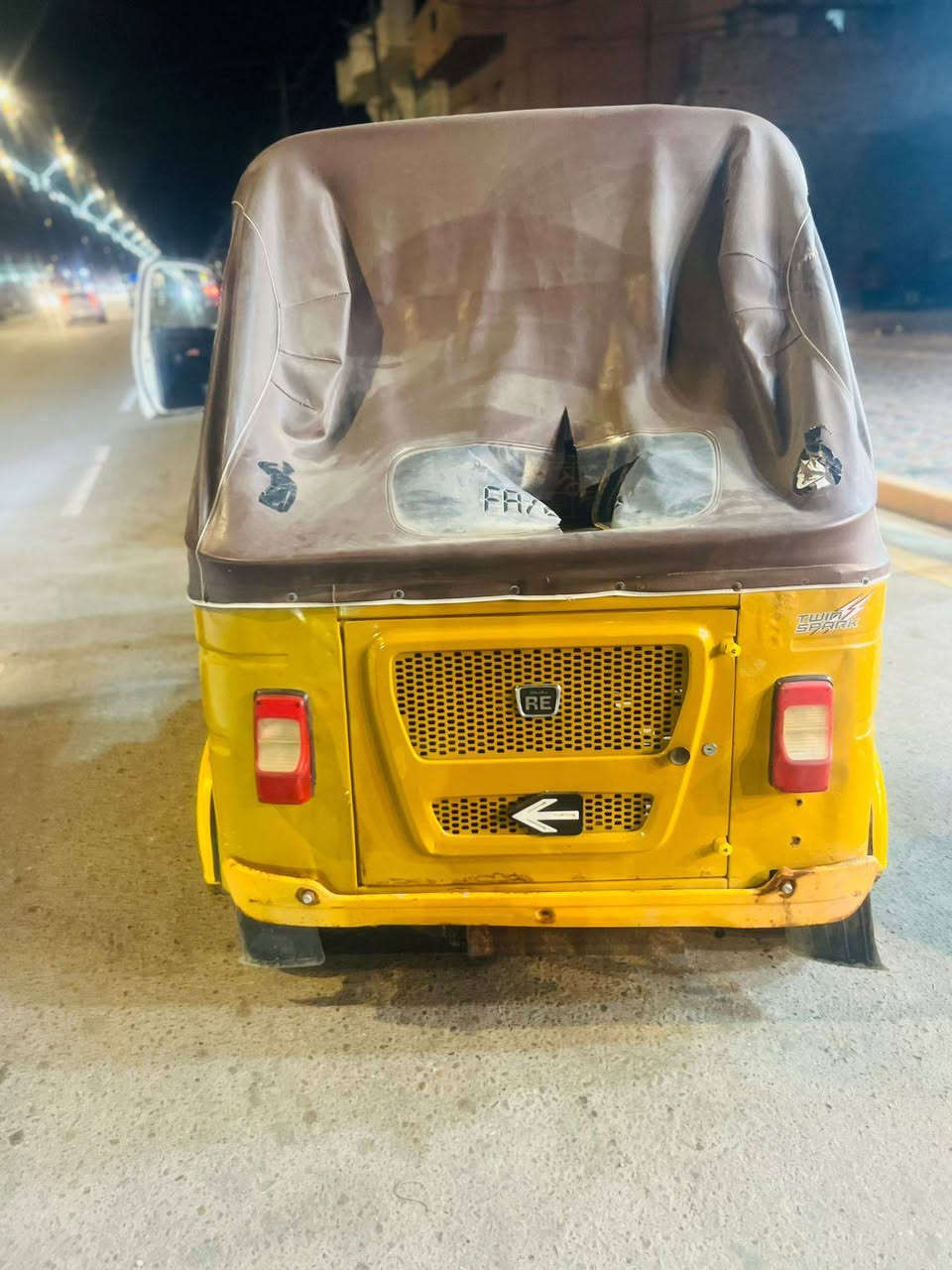 سلام عليك تكتك للبيع موديل 2021 شهر الرابع تكتك كفاله محرك كفاله اوراق وكيلها سيد خلدون مكان ميسان ابو رمانه  ***********
