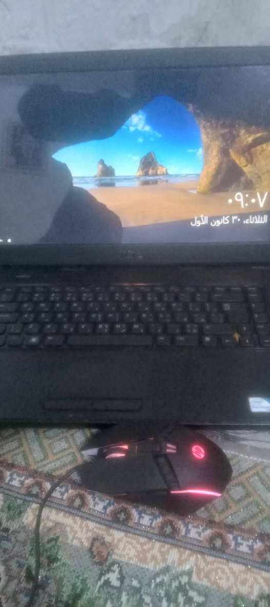 لابتوب دل افضل نوعيه حجم شاشه ١٥ هارد ١٢٨ss رام٤
نقص فقط بطاريه يشتغل عل كهرباء 
مكاني المحموديه مبايل ***********
سعر ١٠٠ وبيه مجال
