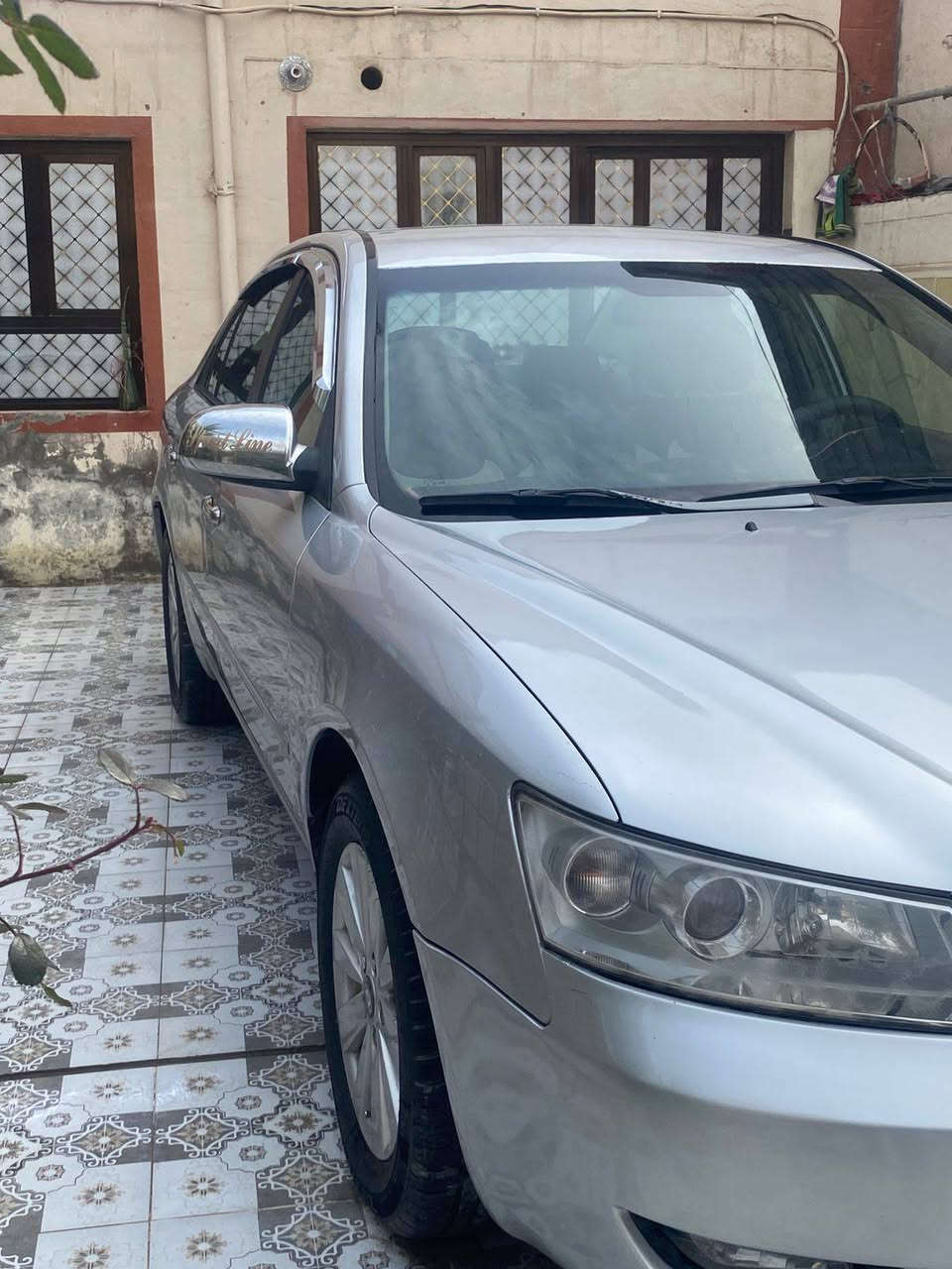 السلام عليكم
سوناتا ٢٠٠٨ ٤ سلندر ٢٤٠٠ وارد ليبل واحد عدا باب خلف الصدر تبديل امريكا 
حادثها بسيط طخه جاملغ امامي وخلفي . اخوان بلعافيه للجناي سياره جديده والصور كدامكم
السعر ١٠٤ ومجال
مكانها ديالى ***********
ملاحظه البنيد جارد ونصبغ
