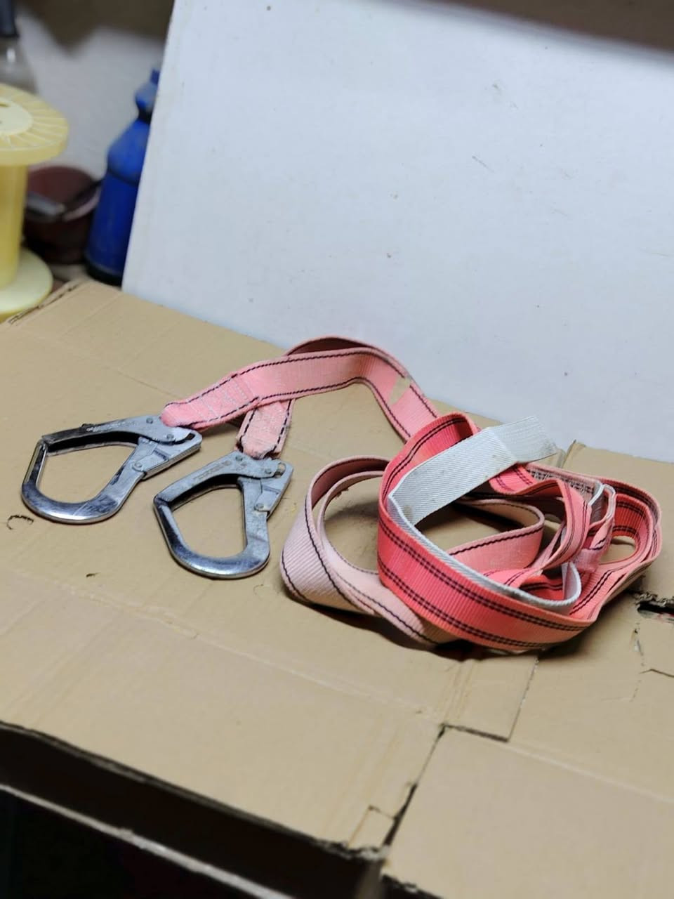 كلمن سعرهه اتصل وتدلل
*********** مكان ديوانيه يوجد توصيل
