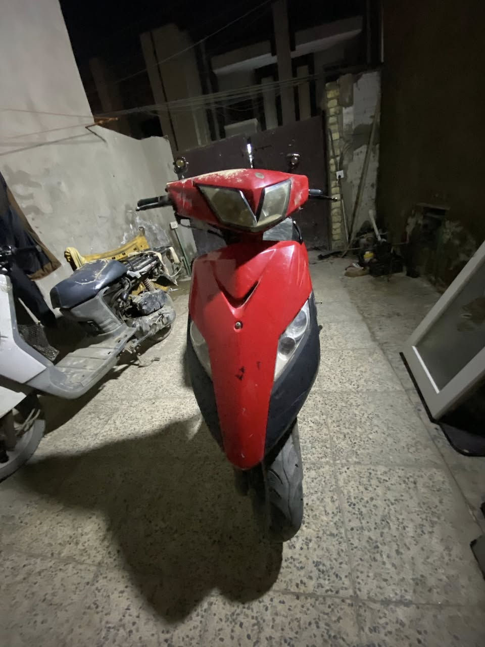 ثعلب للبيع 140سرعه  نضيفه كله شغاله كهربائيات شغاله جنت تاركه نقصه باتري باتريه منتهي ويحتاجله بانز كلج زنونات قويه صالنصه رياضي مكاني شارع فلسطين السعر 400 رقمي ***********
