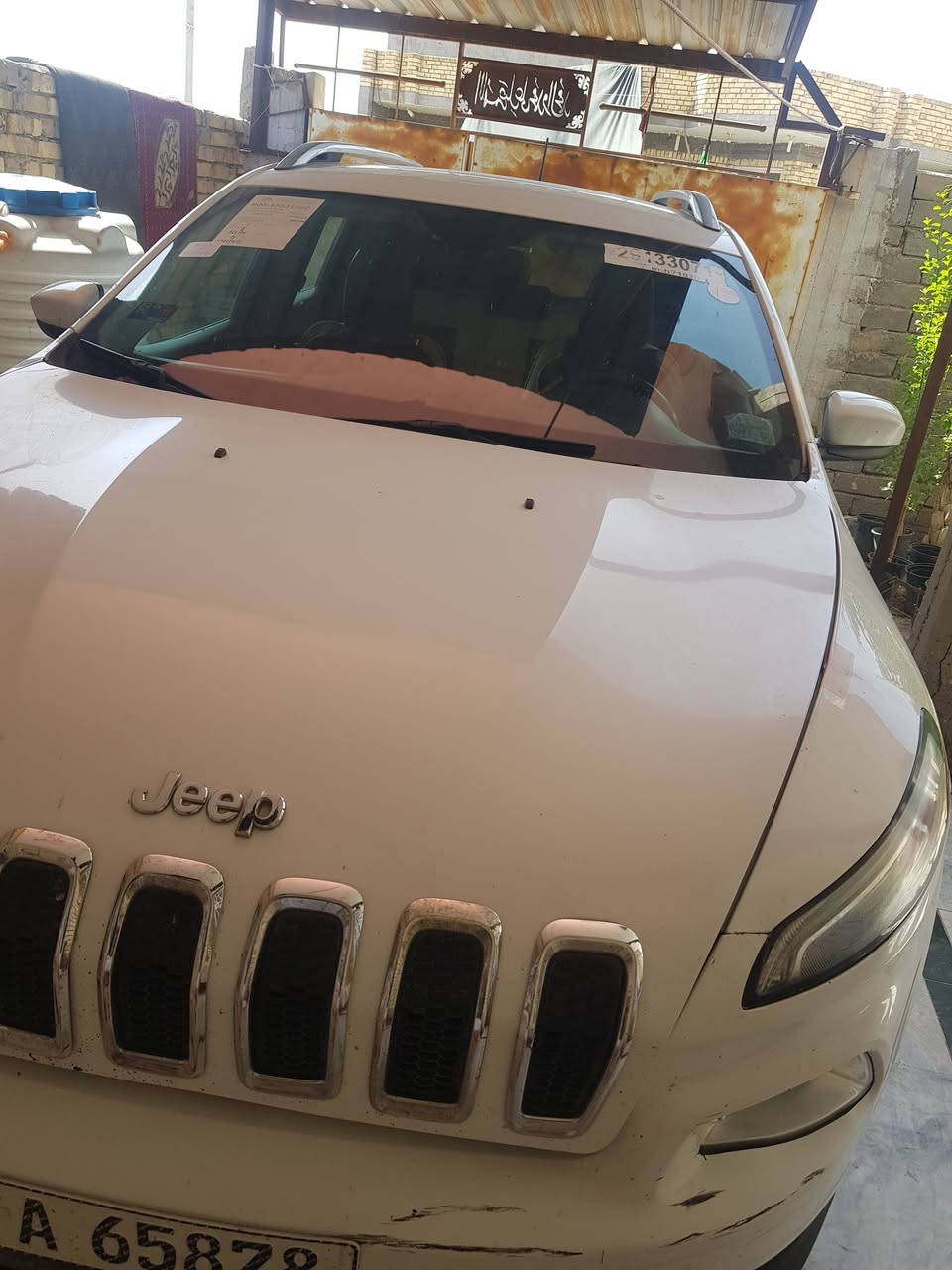 السلام عليكم 
جيب شيروكي بزون حره بأسمى ذي قار محرك أربعه سلندر تبديل بنيد وجاملغ تبريد وتدفئة شغاله موديل 2018 السعر 123$ لاتيود ذي قار ناحية المنار قرب المجلس البلدي 
***********
***********
