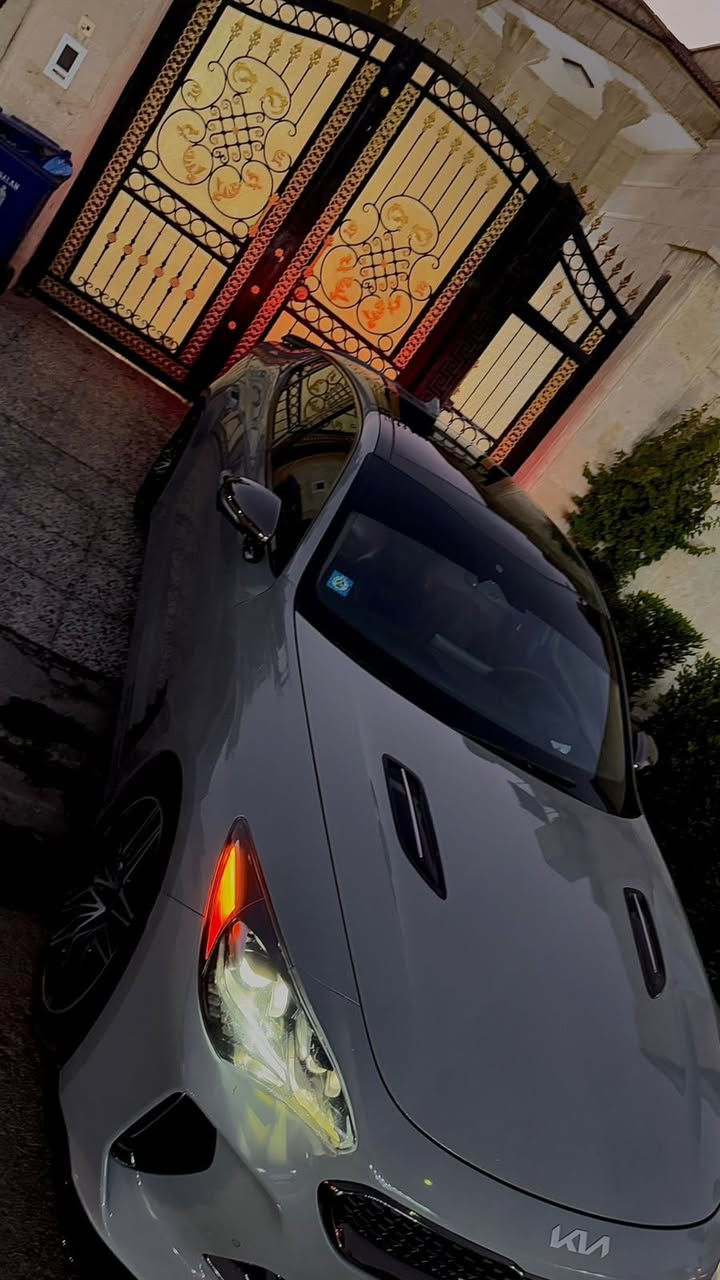 السلام عليكم
للبيع 
كيا  ستنكر Gt2 اعلى فئه 
موديل 2022
6سلندر 
رقم بغداد 
ماشيه 63
السعر ب220وبيها مجال 
حادثها من امريكا حرق قاعده الفيوزات 
بيها صبغ بنيد ودعاميه  بدون ايرباك 
بدون لغد وشاصي مكفوله 
مكان السياره بغداد اليرموك 
للاتصال***********
