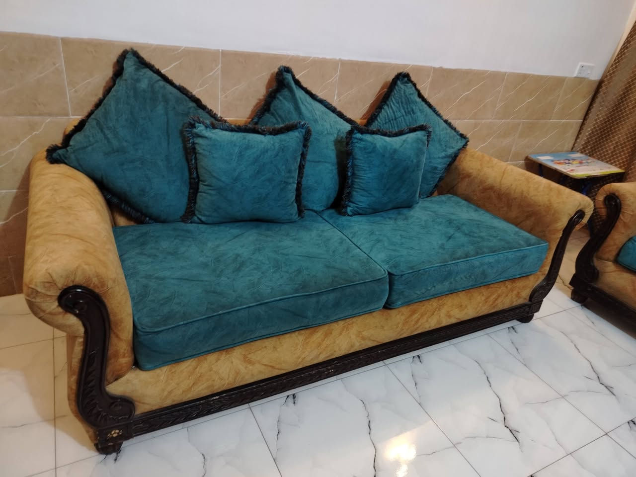 تخم تركي طبي ١٢ مقعد نضيف حيل لبيع السعر ٥٠٠ الف وبي مجال عنوان زعفرانيه نهاية الاربع ***********
