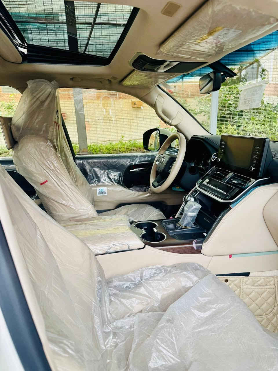 السلام عليكم
للبيع لاندكروز {2022} GXR سبعينه ساز اصل  ام تطبيق والضمان  {كراسي تبريد مودات قياده} وباقي موصفات ساز معروفه  تنفس طبيعي رقم بغداد باسمي ماشيه{28 }ألف  سياره اخت الزيرو كفاله عامه من كلشي شرط فحص السعر660 
***********
