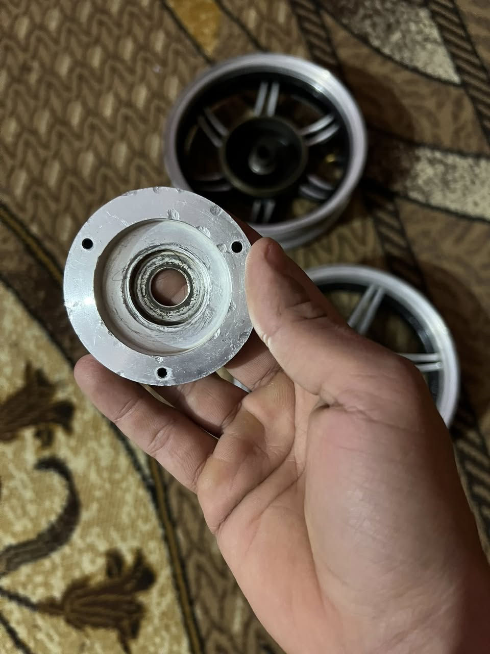 سلام عليكم ويل نجمه اصلي فحص بعده بل جيس هوه وقاعده برغي بريكه طخه السعر 270وبي مجال حق لجيه مكاني بغداد مدينت الصدر حيطارق رقم***********
