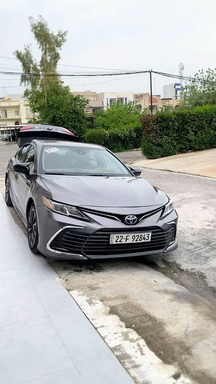 سلام عليكم كامري للبيع موديل22  وارد أمريكي حادتها جاملوغ ايمن وحافته البنيد بدون ايرباك سياره مواصفات le رقم أربيل سياره جاهزه وحلوه  مكانها اربيل  سعر مناسب اتصل واني حاضر ***********
