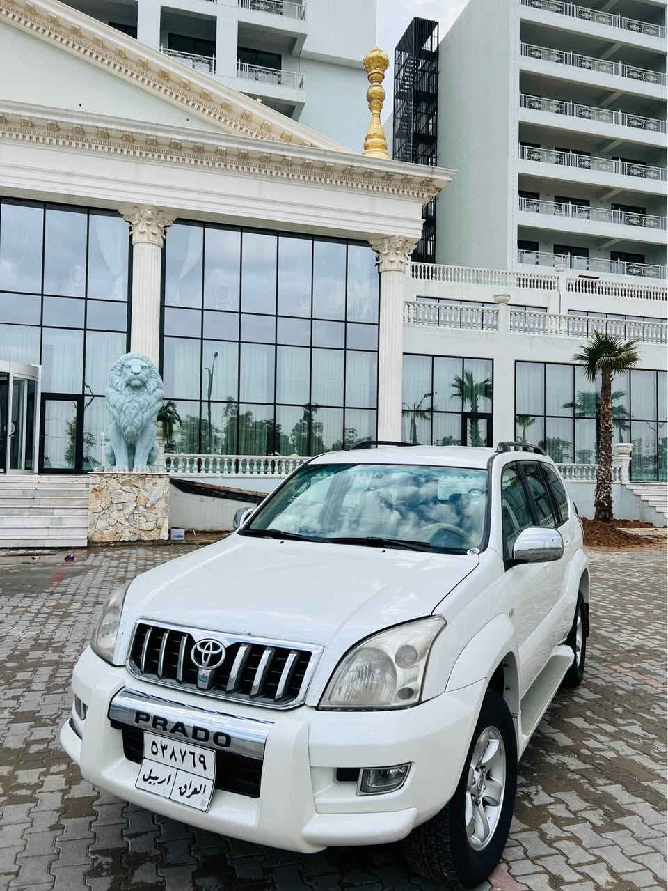 📣 بۆ فرۆشتن: تۆیۆتا پڕادۆ 208 (زۆر پاک)
تۆیۆتا پڕادۆ مۆدێل 2008،  مواسەفات    VX . LlMlTED ,V6
• بۆیاخ: بێ سبووغ  (بەشەرت).
• لێدان: بێ لێدان و بێ چاڵ و پۆک.
• مەکینە: 6پستن، زۆر بەهێز و بێ کێشە (بەشەرتی گێڕ و مەکینە و تەقە و ڕەقە).
• ناوەوە: زۆر پاک و توندوتۆڵە.
•تەبرید مەرکەزی.
•شاشە: کامیرە شکل لەکزیز.
دەبل ئەکسل:   4x4.
•ماوەی رۆیشتن: 312هەزار رۆویشتوە.
📍شوئن هەولئر.

📣 للبيع: تويوتا برادو 2008 (نظافة تامة)
المواصفات:
• النوع: تويوتا برادو موديل 2008.
• الفئة: VX Limited (6 سلندر V6).
• الصبغ: مكفولة من الصبغ (بشرط الفحص).
• الحوادث: بدون حادث، وبدون أي تعديل أو "طخات" (خالية من الشخوط والنقرات).
• المحرك والجير: 6 سلندر، محرك قوي جداً (بشرط الفحص: جير، محرك، صدر، وحدادية "ما بيها أي طقة أو صوت").
• الداخلية: نظيفة جداً ومشدودة (توب نظافة).
• التبريد: تبريد مركزي.
• الشاشة: شاشة وكاميرا (شكل اللكزس).
• نظام الدفع: دبل أكسل (4x4).
• المسافة المقطوعة: ماشية 312 ألف كم.
. 📍 الموقع: أربيل. أربيل, العراق


**إذا كنت صاحب هذا الإعلان وتريد حذفه لأي سبب، رجاءا أرسل رسالة إلى الدعم الفني**