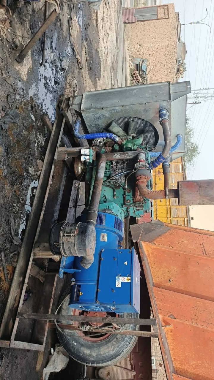 مولد للبيع نوع المولد فولفو
راس توليد ٢٥٠كيفي انگليزي ضمان اصلي 
السعر 75ورقه عنوان المولد 
اكراج عدنان حسين 
 الشارع البرا قرب جامع قبه الصخره
للاستفسار الاتصال بالرقم ***********
