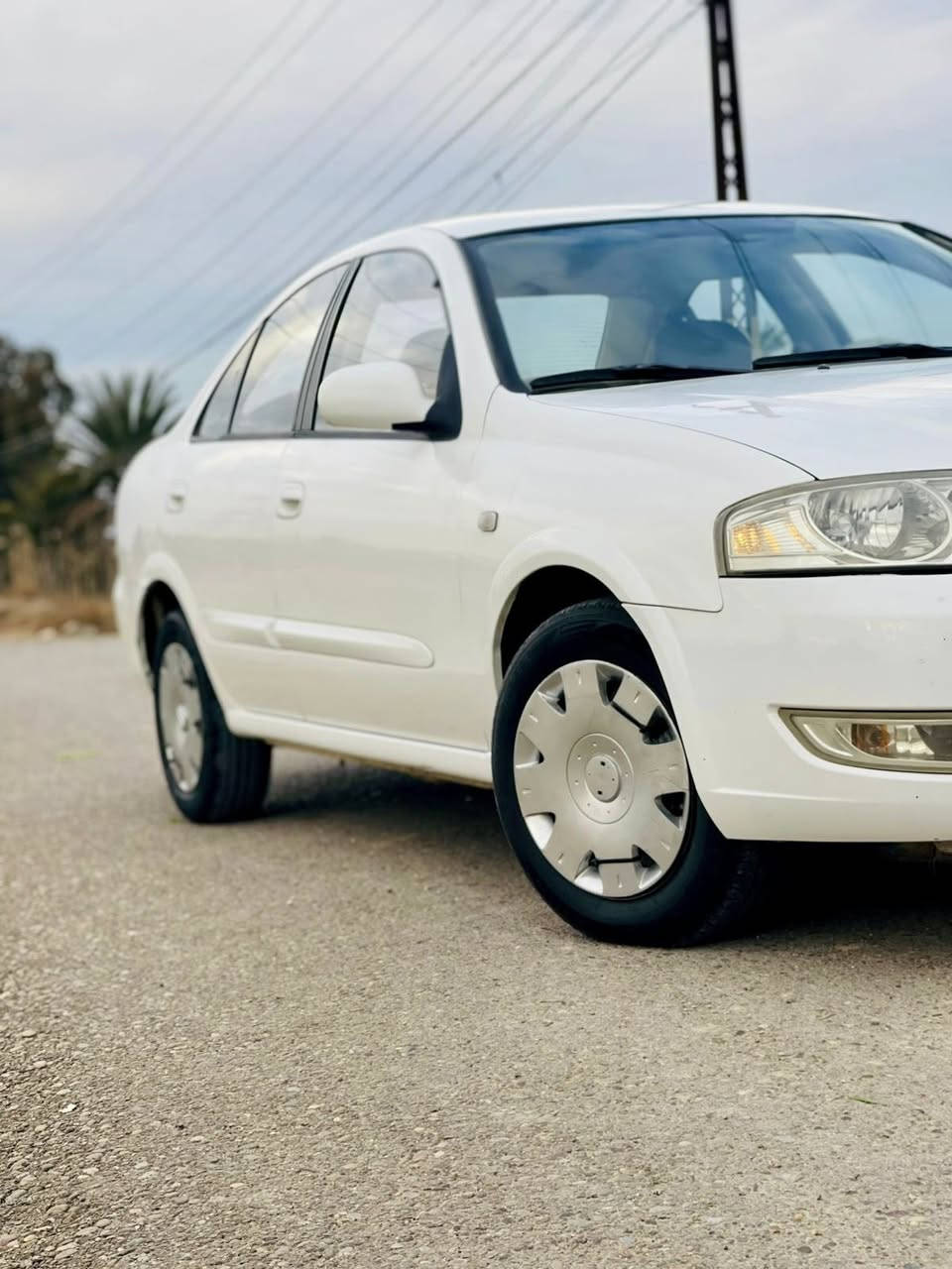 السلام عليكم 
نيسان سني للبيع 2009 رقم بغداد نكليزي بسمي كير اوتماتيك محرك 1600 كفاله سياره مكفوله من ضربه وصبغ فقط بارد بسيط سياره احله من الصور جديده داخل جديد 
شاشه كامره حساسات خلفيه دوشمه جديده 
تدفه تبريد صدر تاير باتري كله جديد 
السعر 105 وبيه مجال 
مكان بغداد ابو غريب الاستفسار
***********
***********
