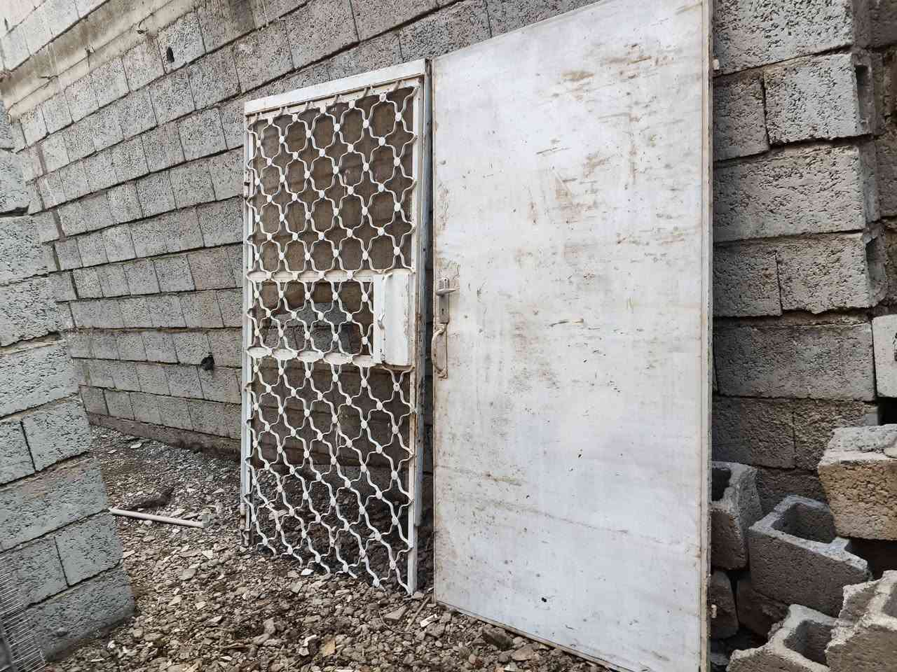 أبواب حديد للبيع ***********
