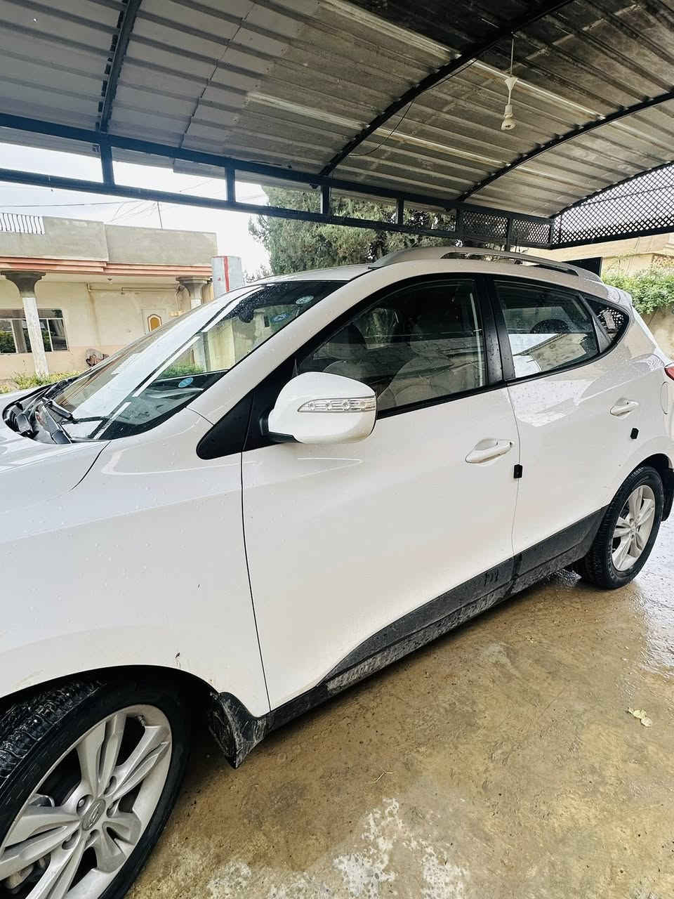 السلام عليكم 
#للبيع_او_ترهم مرواس حسب القناعة 
توكسن موديل 2013 
رقم اربيل وسنويه جديد
ماشيه 152 كم 
محرك لاصرف ولانفخ 
شرط التحويل 
ضررهاا شي بسيط جوا الرقم شويه صبغ فقط 
باقي ملاحضات قليله بدون صبغ 
السعر 145 اتصل وتدلل 
سياره احلى من الصور 
رقم الموبايل /*********** واتساب
