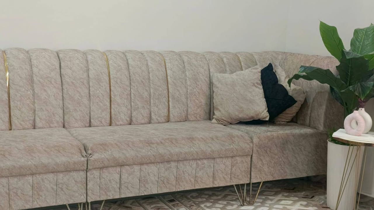 تخم ١٠ مقعد نضيف
سعر ٢٥٠ الف 
العنوان كربلاء الحر
تواصل فقط على هذا الرقم ماكو خاص
***********
