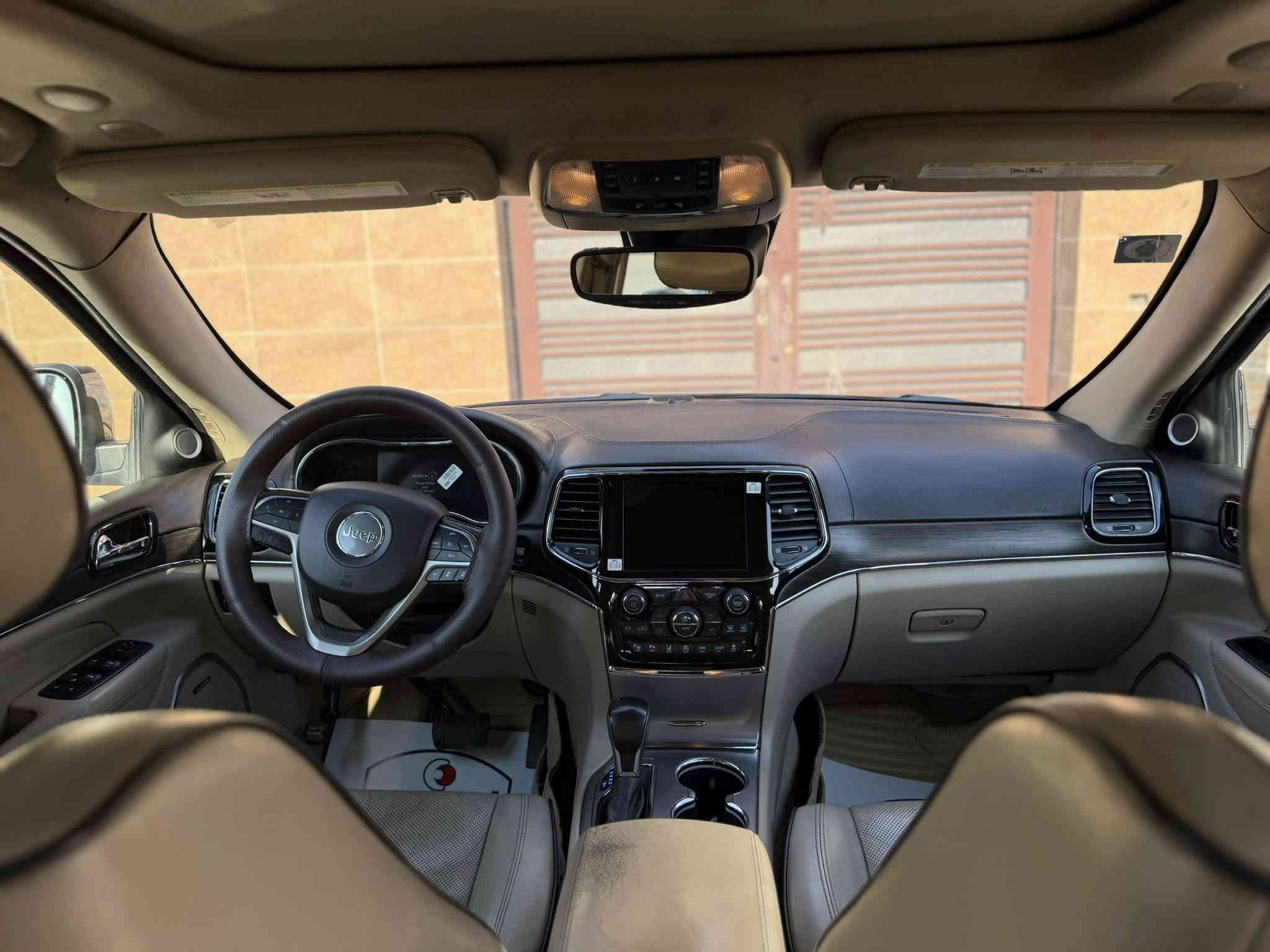 جيب اوڤر لاند 2019 فول مواصفات سياره حلوه ونضيفه
 كلش وخير من الله مواصفاتهة جكات تصعد وتنزل بنراما رادار امامي ترحيب مري وبعد تعرفون المواصفات ماكو داعي اذكرهة 
مكان سياره بغداد سياره ضربتهة حلوه فقط جاملغ بدون ايرباك   

الاستفسار ***********
