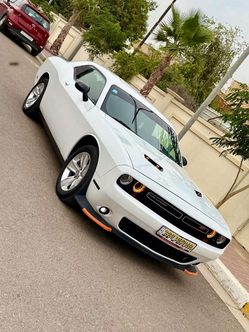 جالنجر 2023 last call sxt
الحادث بنيد صبغ فقط بدون ارباك بدون دواخل 

ماشية 48 الف 

تخم تاير جديد 

مكان السيارة المنصور 

معروفة مواصفاتها 

السعر 20,500 

للاستفسار :*********** واتساب او اتصال
