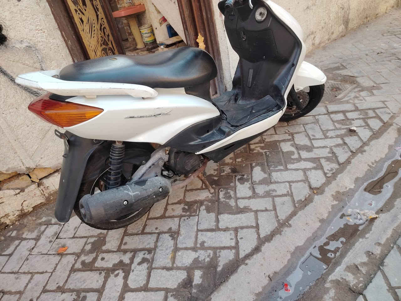 لبيع دراجة سكنس كوري نضافتة محركة كشرة 100 ٪تخبل اي نقص مابية شراي يخابر خادم سعرها ٥٥٠الف خادم ***********
