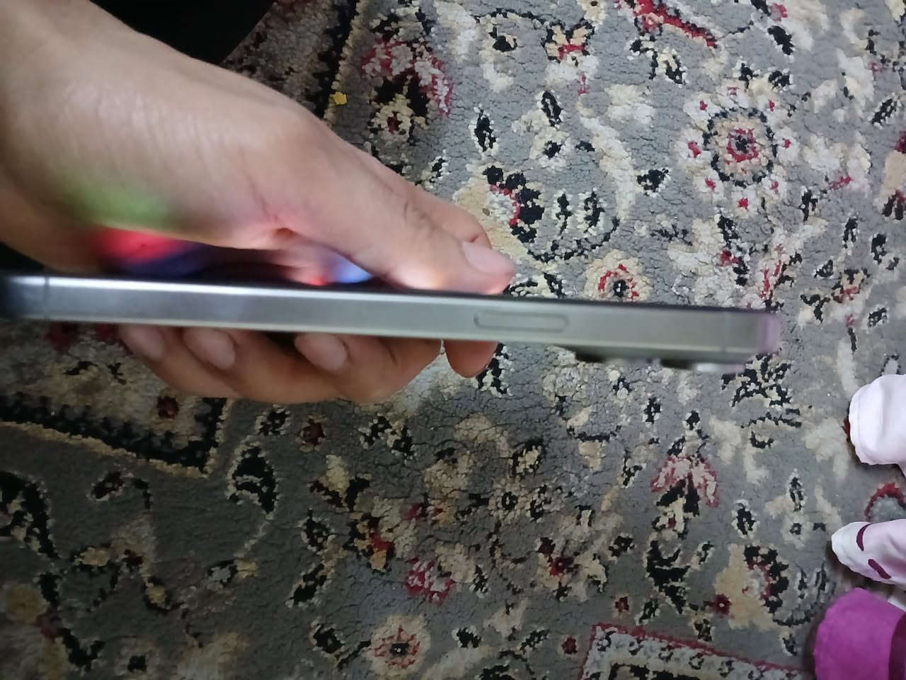 السلام عليكم ايفون 15برو ماكس
ذاكره 256
بطارية 86
مبدل شاشةاصلية
واكف فيس ايدي 
يتصلح الفيس ايدي بس اني ماصلحته
سعر 700وبي مجال
(للتوضيح الفطر بالزكه مو بالشاشه)
***********
ومتواجد ع فيس 
عنواني البياع حي التراث
