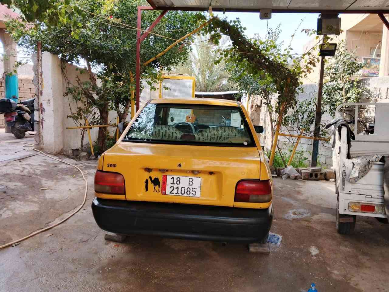 سلام عليكم سايبه موديل 12رقم 
بابل السيارة بسمي سنويه 30
مصفره هيئه وغرامات مكينه وكير وحداديه جدد 
سعر 20وبيه مجال قليل 
مكاني كربلاء 
***********
