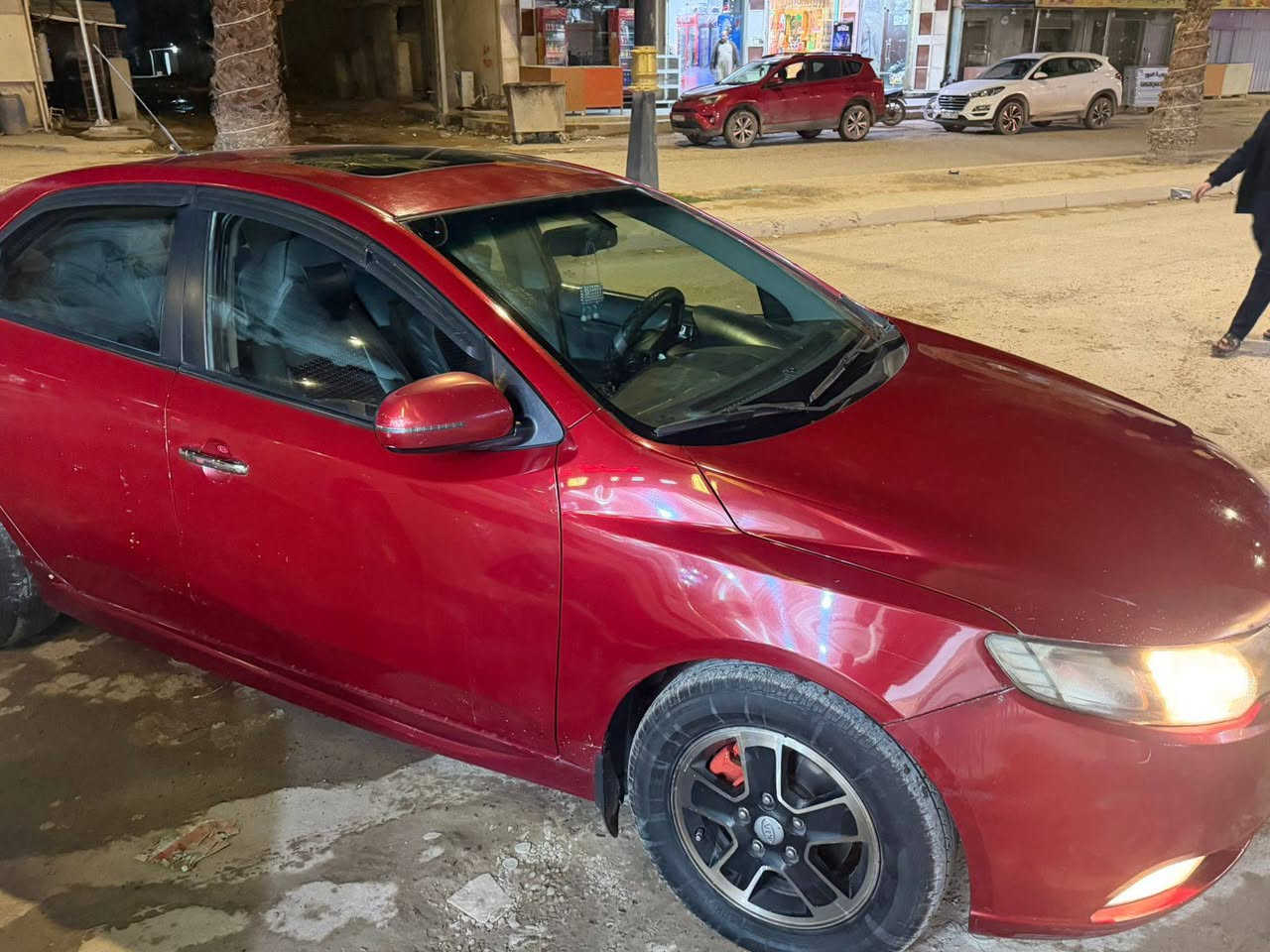 السلام عليكم سيراتوا 2011 فول مواصفات
رقم اربيل باسمي بيها 3 قعط صبع بدون دواخل ولا ايرباك 

مكينه 1600 مكفوله 

مكاني صلاح الدين السعر 102 بيهال مجال قليل

***********
