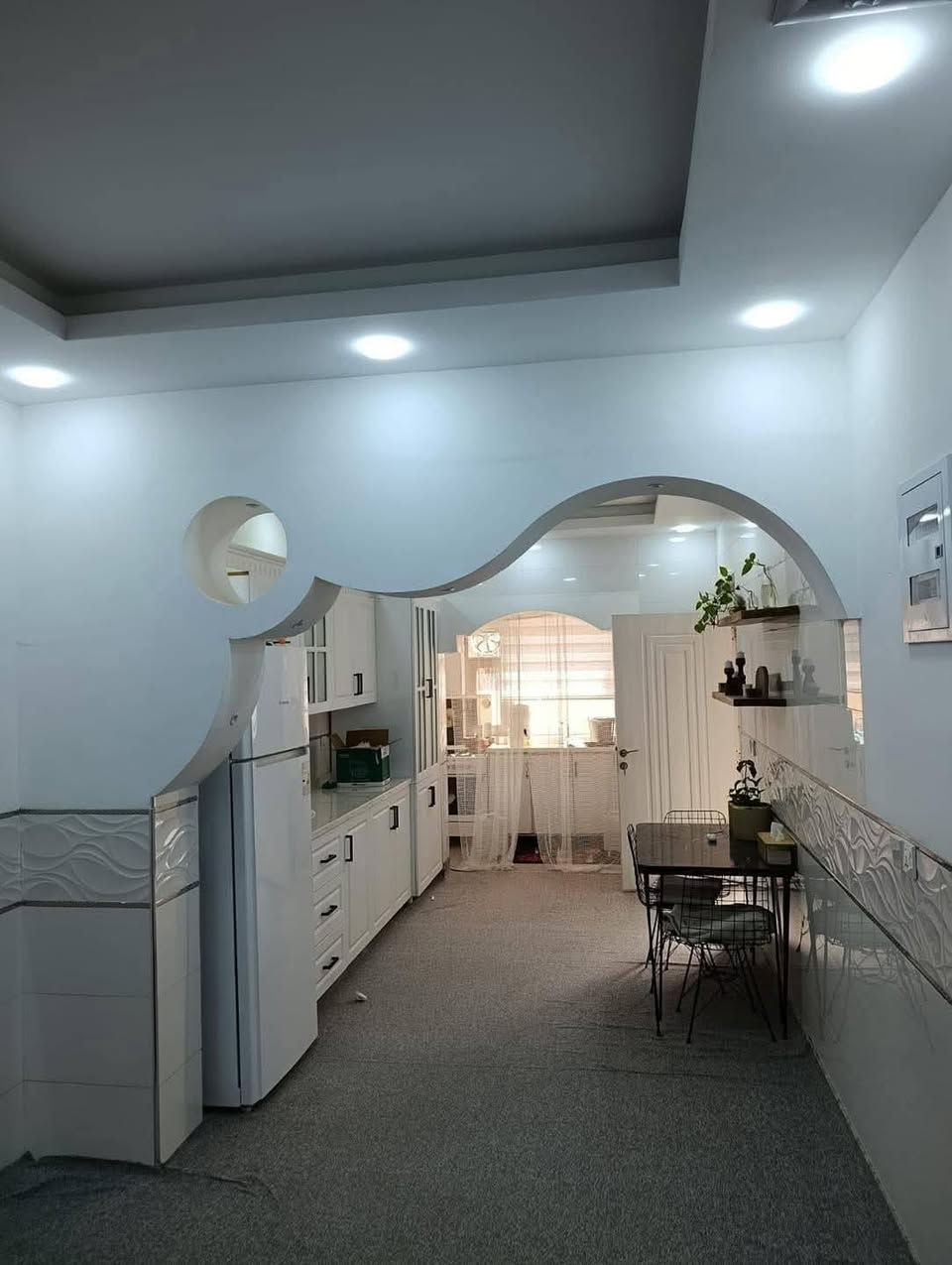 🏠خانو بۆفرۆشتن
کەلار/سەرکەوتن
110مەتر نزیک مزگەوت ئەندازیاران
فول مواسەفات دروستکراوە
مەغریبیە دەکتە خانویەکی تازەوجوانە
بۆزانینی نرخ پەیوەندی بکەن یان کۆمێنت بکە
***********
