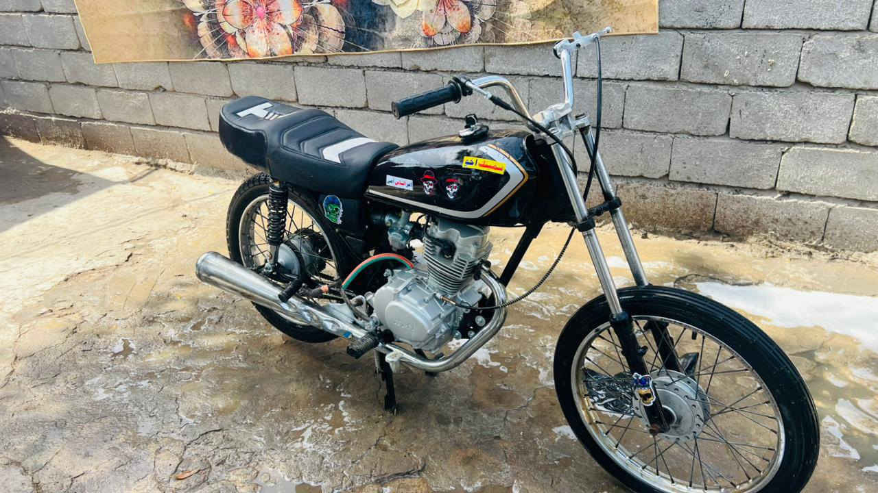 سلام عليكم شباب دراجه ادوات نامه شلامجه حلوه ونضيفه كلشي جديد السعر 425وبيها مجال البصره خمسميل ***********
