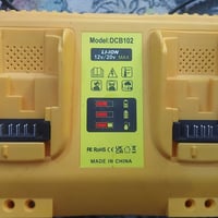 ٣ بطاريات • قاعدة شحن • ٢٠ فولت