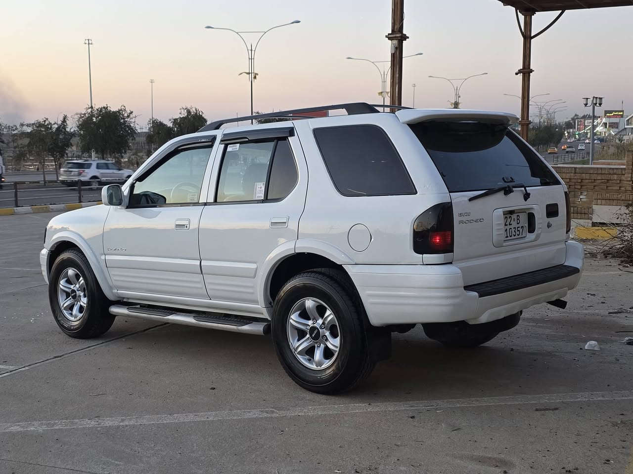 سلام عليكم من رخصة الأدمن المحترم عندي اسوزة روديو.ياباني اصل لون ابيض ثلجي موديل 2002.رقم اربيل محرك حجم 6سلندر.بيلادي كير اوتماتيك.رقم وسنوية جديد لغاية 2030.كير ومحرك بشرط لاصرف ولابخار سيارة منضومة غاز ⛽️ وبانزين.بيهة بطاقة بانزين شرط تحويل مباشر.سيارة فول موصفات تبريد قطعتين ثلج شغال 🥶.تدفئة.لايتات زينون مرايات كهربائي قفل مركزي كنترول.سيارة دبل اكسل 4×4.نضام ايكو.4جام كهربائي.سيارة بدون صبغ بدون حادث كلة ع بيلاد شريكة.4اطارت وباتري كلة جديد صدر امامي وخلفي كله جديد سيارة بدون مصرف جاهزة من كل نواحي.رجاء موشراي اعبر منشور بكلمة حلوة ملاحظة بدون اقصاط بدون مراوسة فقط ابيع نقد.السعر 70ورقة وبيهة مجال.كلش قليل لل شراي مكان سيارة كركوك.لل تفاصيل خابر الرقم ***********📞
