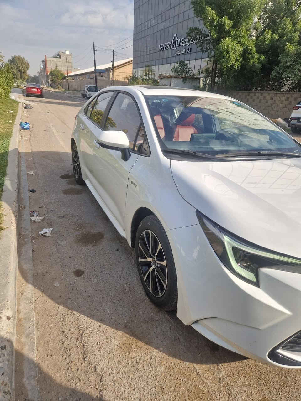 كورولا  2025 شكل الامريكي
بحاله زيرو بأسمي

ماشيه اقل العشره    

السعر ٢٣٥٠٠

محرك 1800 هايبرد 

تبريد قطعتين 

 مواصفات :

بصمه + بصمه ابواب 

فتحه 

كشنات جلد احمر وكهرباء

رادار + تحديد مسار + قيادة ذاتية

هاند بريك كهربائي + لايت زينون

عداد ديجيتال

درايف مود + أوتو هولد

فل سيستم إيرباك + مانع تصادم + مانع انزلاق
مكفوله من جكه الابره

العنوان بغداد الكرخ

***********
