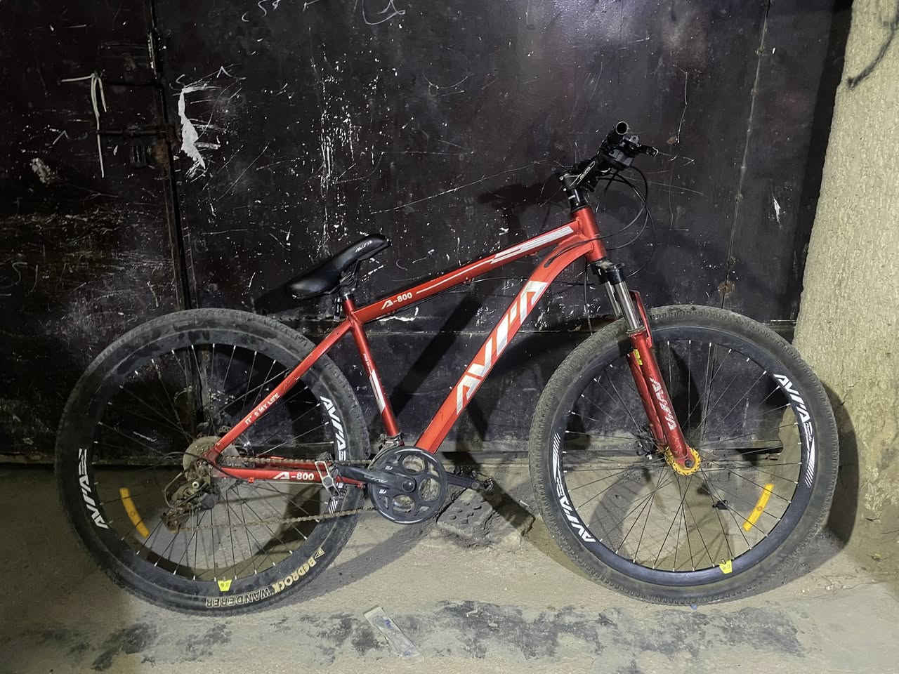سلام عليكم من رخصة الادمن بايسكل MTB رياضي بعد جديد وكامل ملحقاته الجاملغات وكلسي موجود ويا فقط جان متروك كلشي بي جديد اي عطل مابي تجي تفحص وتشوف بعينك مكاني بغداد مدينة الصدر الاورفلي السعر ٢٣٠ وبي مجال للأستفسار المراسله خاص او الاتصال ب رقم ***********
