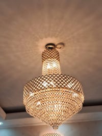 ثريات للبيع 2 كبار3براكيت جانبي السعر 250 اوبيهن مجال العنوان بغداد ال...
