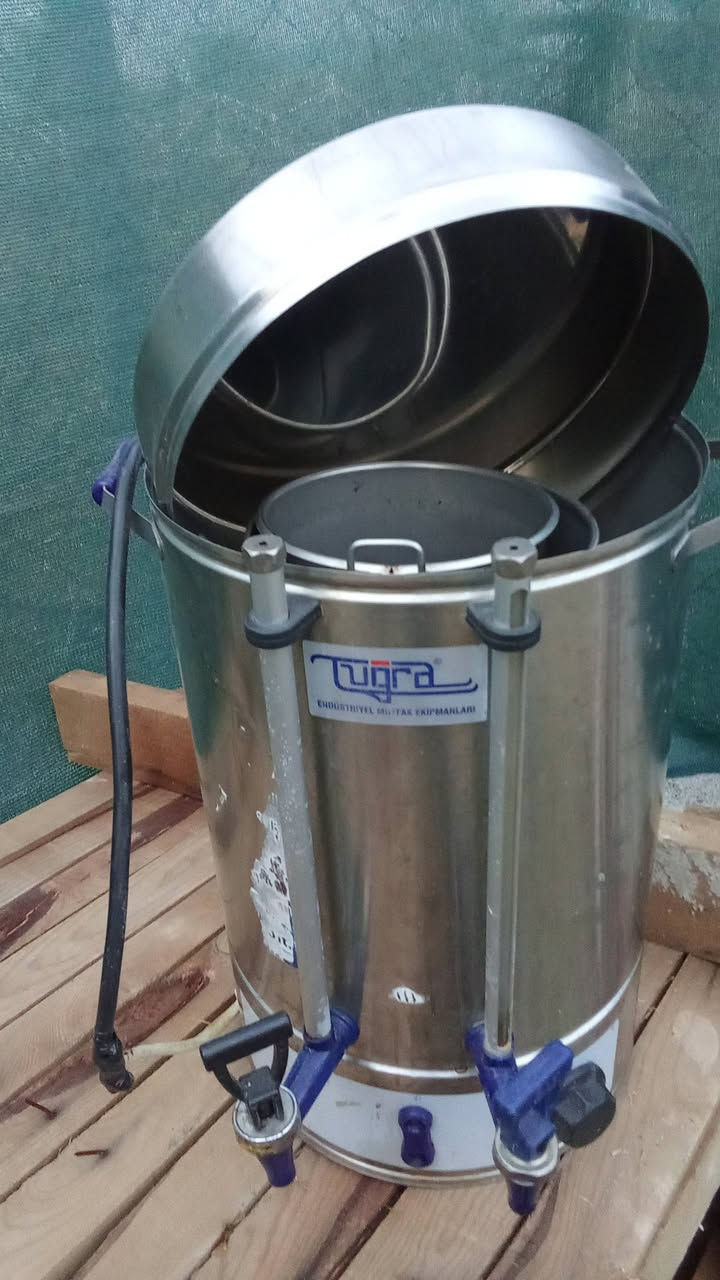 غاز سماور نفت سماور کهربایی قتح کلینس٩عدد مزخه شغال
اربیل ***********
