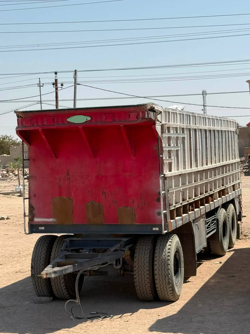 عربانه البيع
عربانه حداديه صينيه 110 تواير 22,5 طول 8.5 مكان النجف
لاتصال ***********
