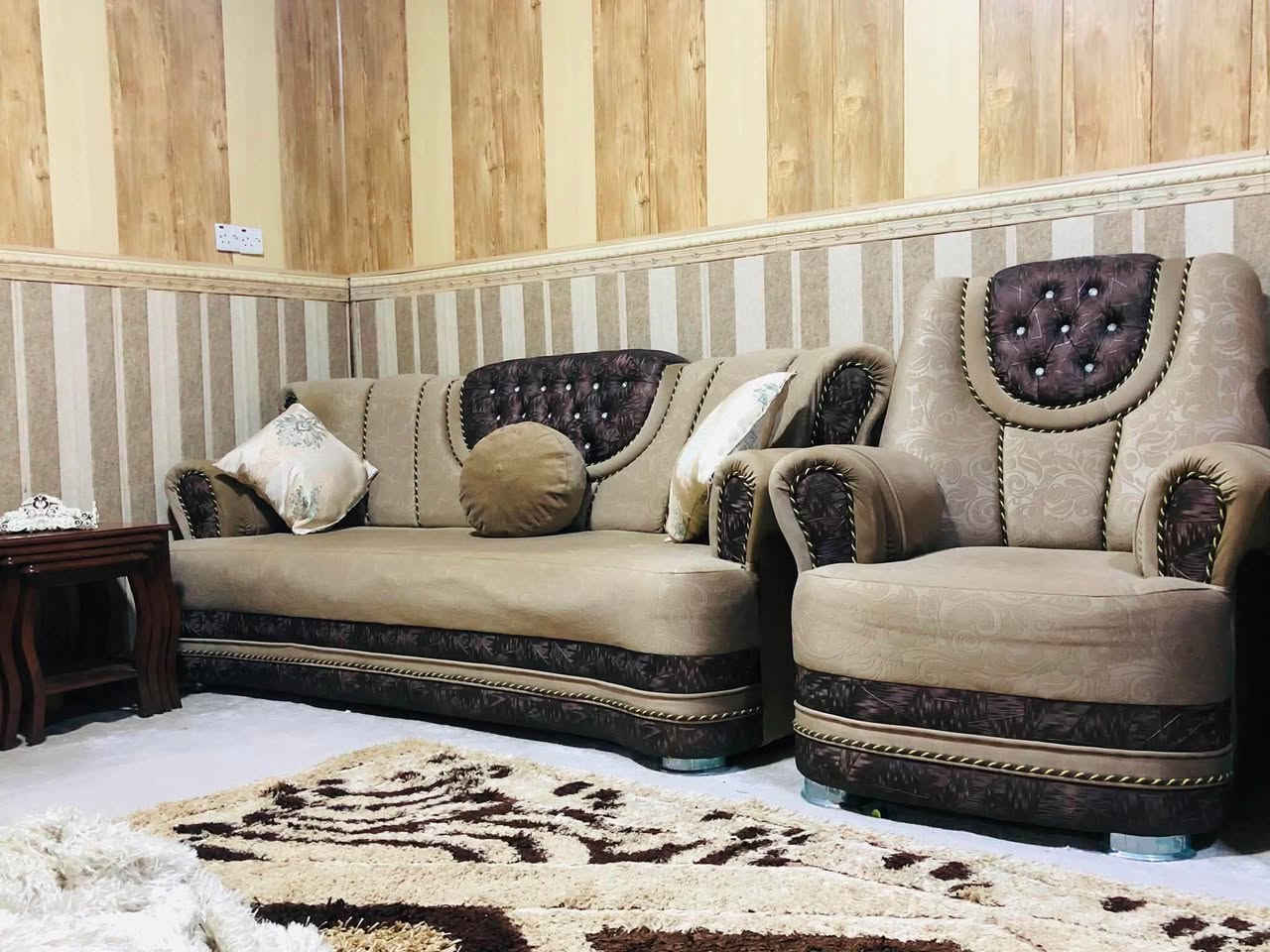 سلاو 
قەنەفەی تورکی
١٠ نەفەری
بەشەرتی بیعەیبی
٤٥٠ هەزارو مامەلە
هەلەبجەی شەهید


**إذا كنت صاحب هذا الإعلان وتريد حذفه لأي سبب، رجاءا أرسل رسالة إلى الدعم الفني**