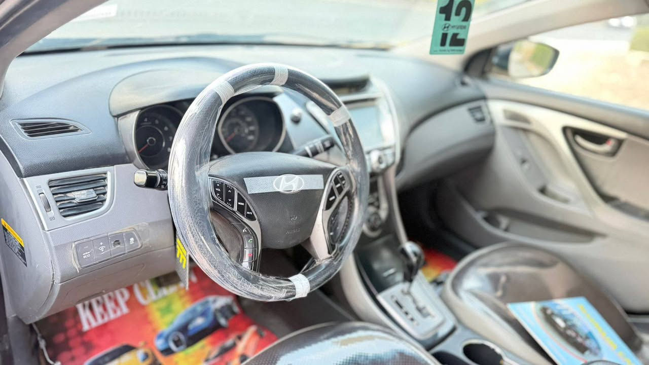 سلام عليكم النتره 2013 امريكي كلين بدون حادث كير ومكينه مكفولات مكينه 1800 دوش صدر امامي خلفي جديد تخم تاير جديد السعر 108 وبيها مجال قليل مكاني بغداد البياع
***********ممتوجد عل نت انتصل عل خط
