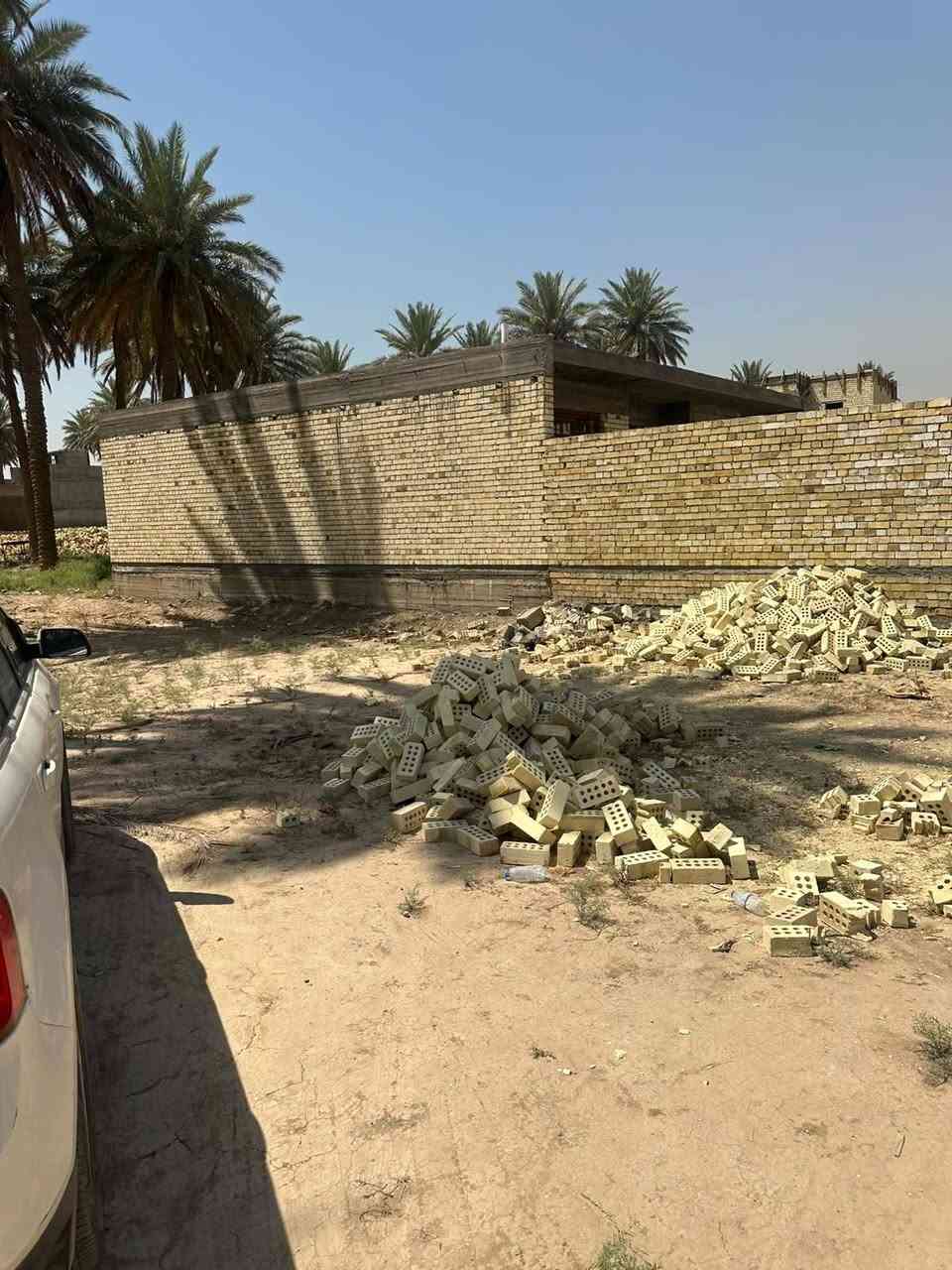 السلام عليكم  قطعه أرض للبيع بغداد _الدوره هور رجب خلف مكتب الشارقه  مساحة 200م واحهه 10 ونزال 20 خدمات كامل خدمات باسمي سند 25 على طابو المحموديه
 السعر 48 مليون


**إذا كنت صاحب هذا الإعلان وتريد حذفه لأي سبب، رجاءا أرسل رسالة إلى الدعم الفني**