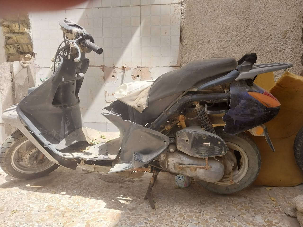 دراجه سبيسي للبيع هيه شغاله بس ابيع كوم حديد مكاني ابو رمانه بالسايدين
***********
