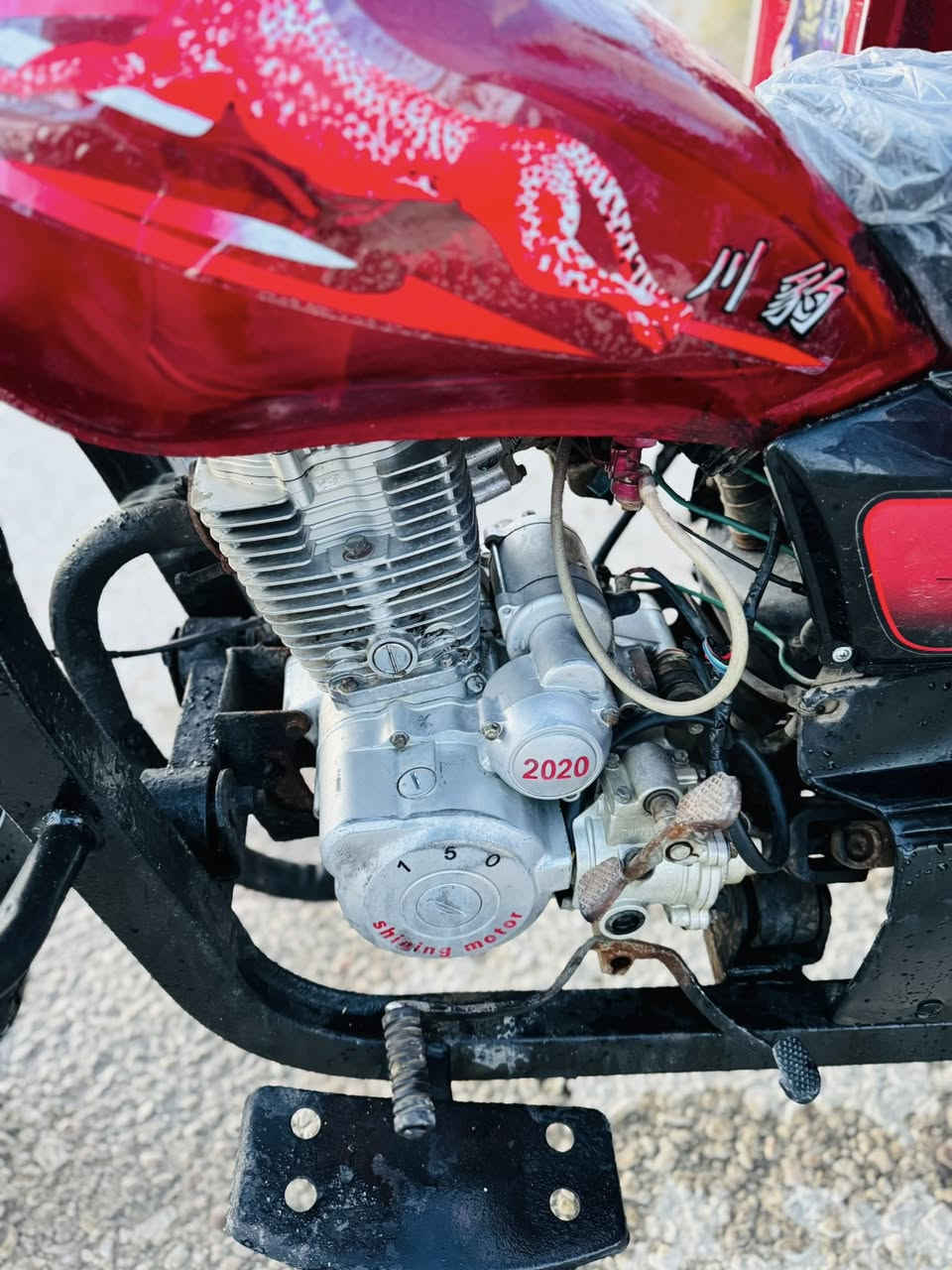 سلام عليكم البيع ستوته موديل2017 وراق اصولي شاصي جديد بدي جديد كهربايت كله شغاله باتري جديد تخم تاير جديد دبلات شغله محرك 20جديد مال جناي السعر مليون و100بيه مجال قليل الاستفسار ***********مكان الحمزه الغربي
